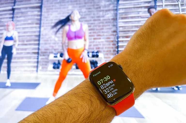 Лучшие приложения для Apple Watch и фитнес-браслетов: ваш персональный тренер на запястье